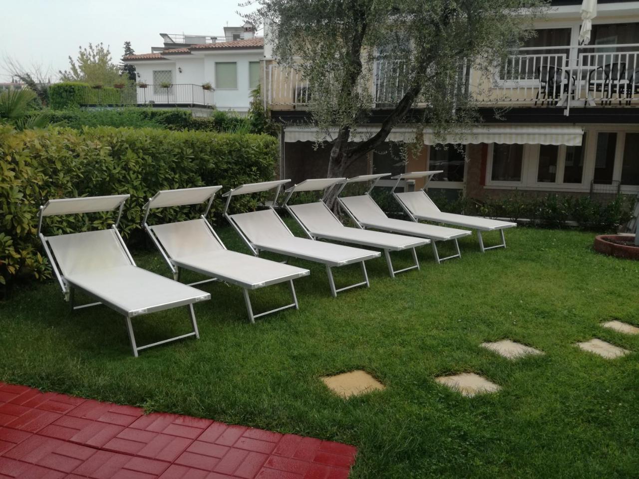 Appartamento Villa Tony Lazise Kültér fotó