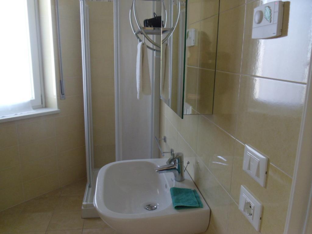 Appartamento Villa Tony Lazise Szoba fotó